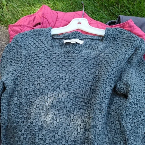 Ann Taylor sweater medium - Picture 9 of 9